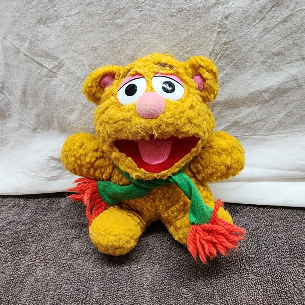 Vintage Muppets Fozzy Bear Christmas McDonald's plush b38